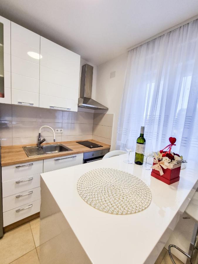 Apartment Ane 2 Tisno Buitenkant foto