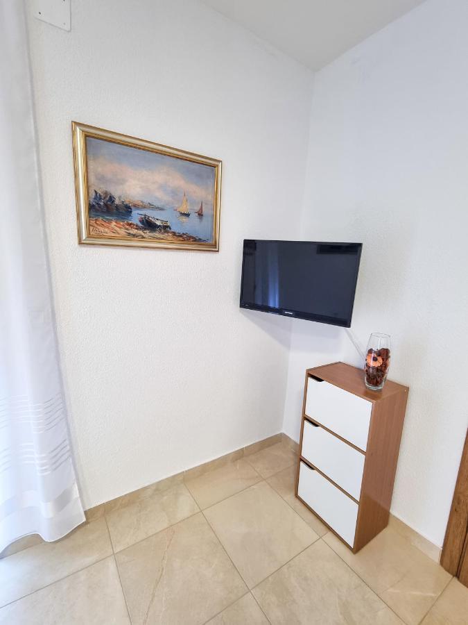 Apartment Ane 2 Tisno Buitenkant foto
