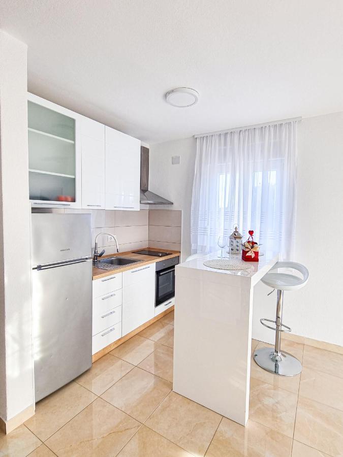 Apartment Ane 2 Tisno Buitenkant foto